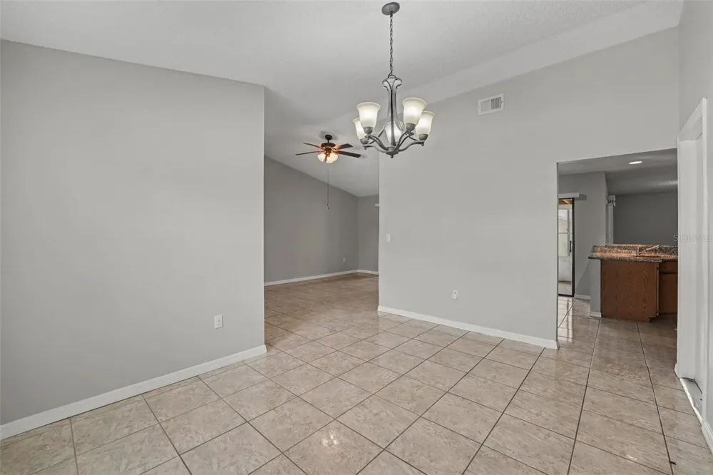32 YORK COURT Kissimmee, FL 34758
