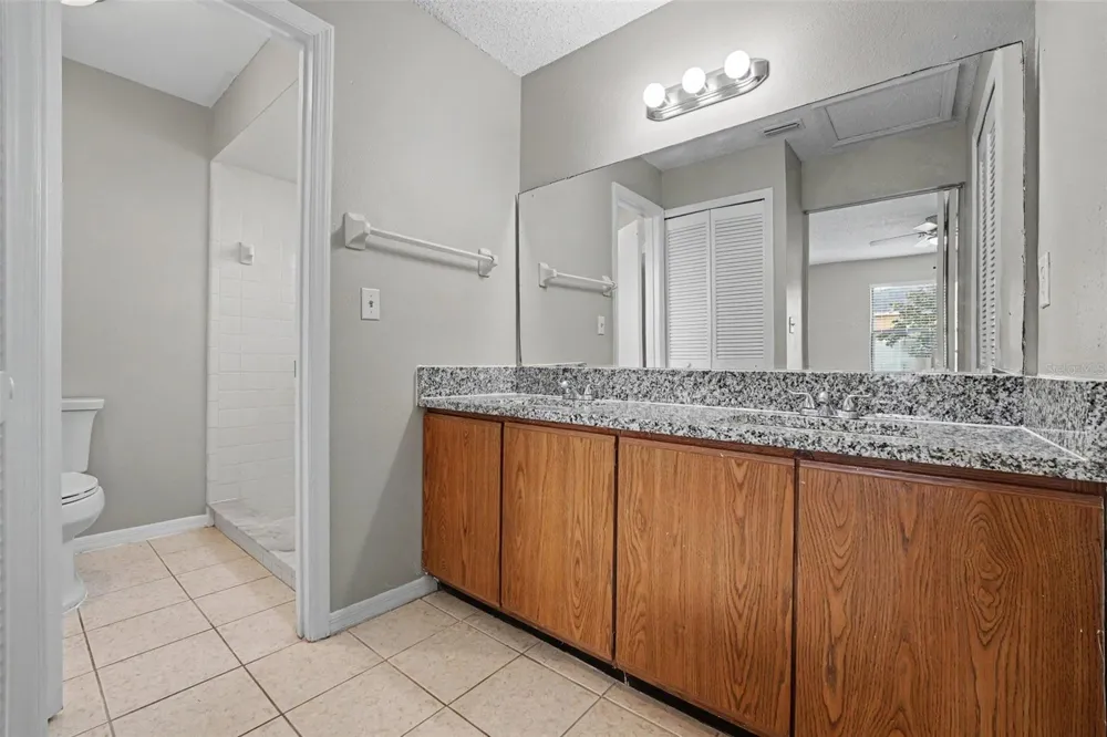 32 YORK COURT Kissimmee, FL 34758