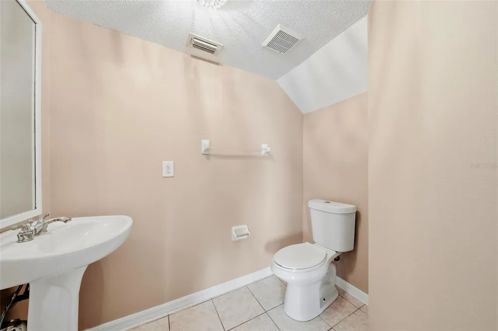 2039 FLUORSHIRE DRIVE Brandon, FL 33511