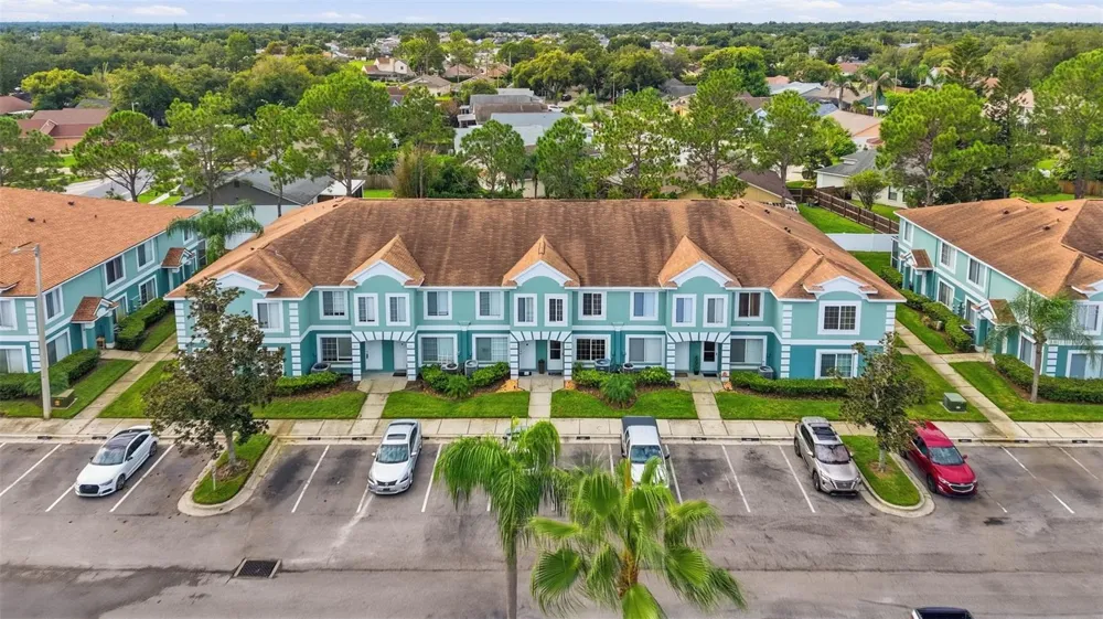 2039 FLUORSHIRE DRIVE Brandon, FL 33511