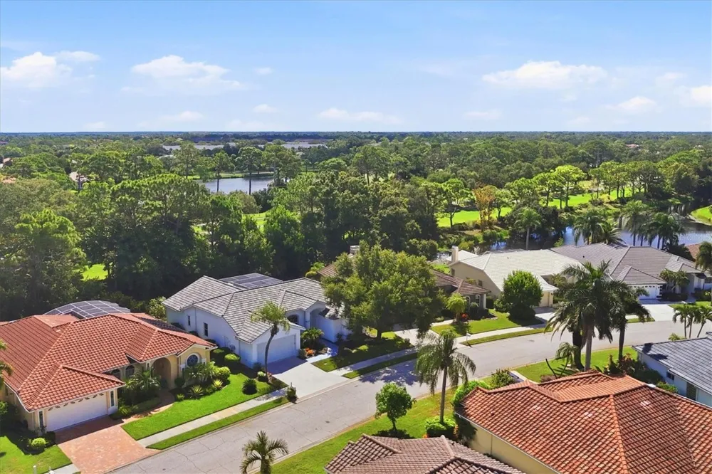 8857 HAVENRIDGE DRIVE Sarasota, FL 34238