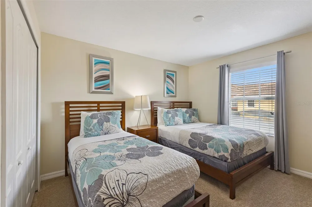 8957 SUGAR PALM ROAD Kissimmee, FL 34747