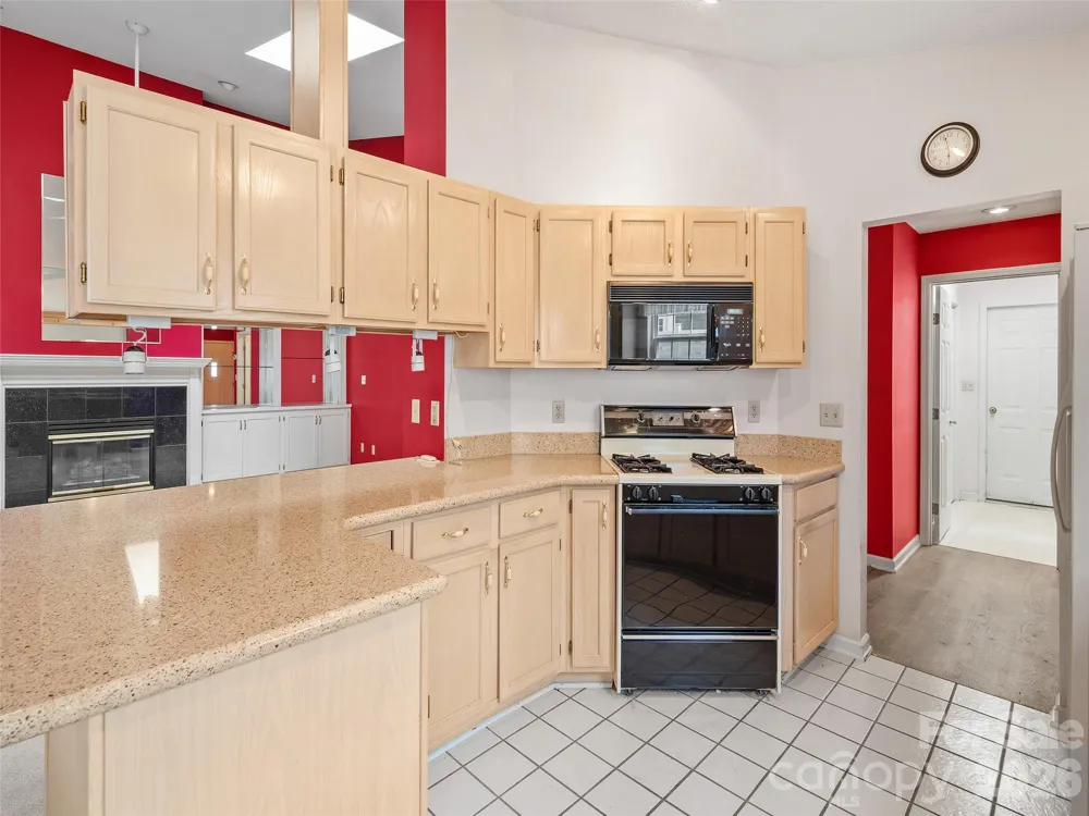 21 Heather Way Candler, NC 28715