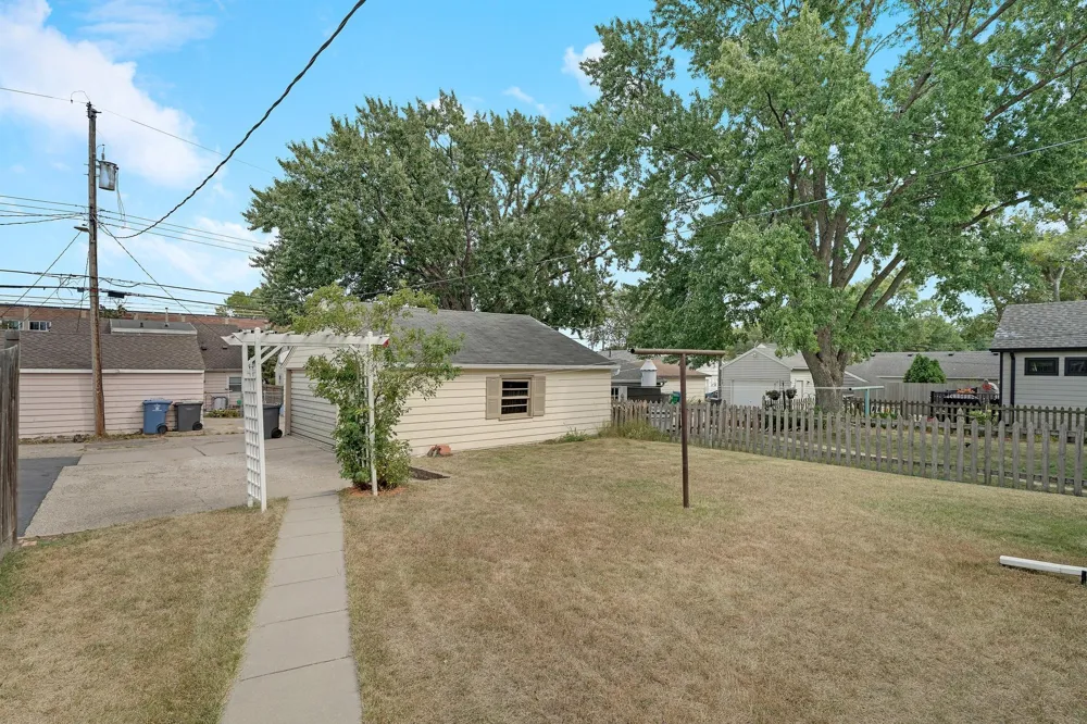 5741 James Avenue S Minneapolis, MN 55419
