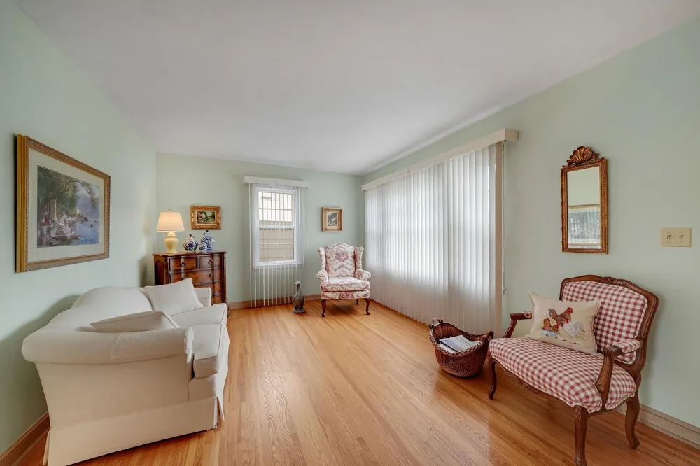 5741 James Avenue S Minneapolis, MN 55419