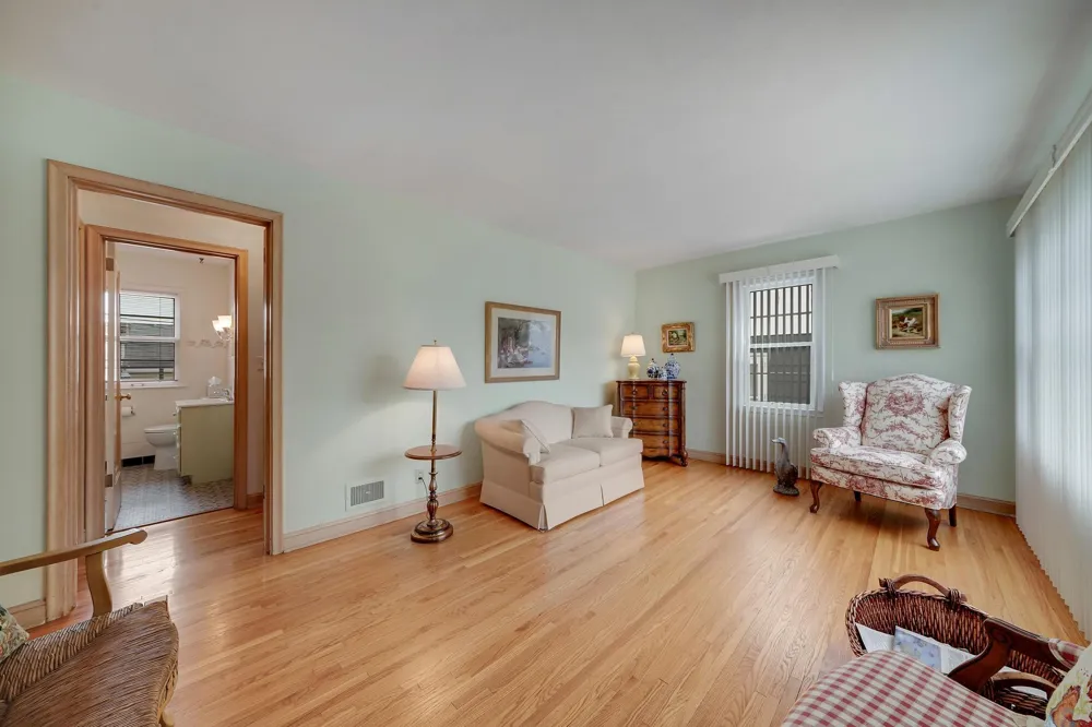 5741 James Avenue S Minneapolis, MN 55419