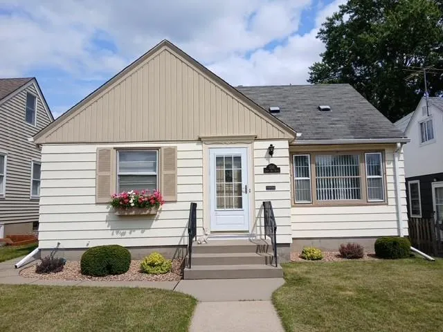 5741 James Avenue S Minneapolis, MN 55419