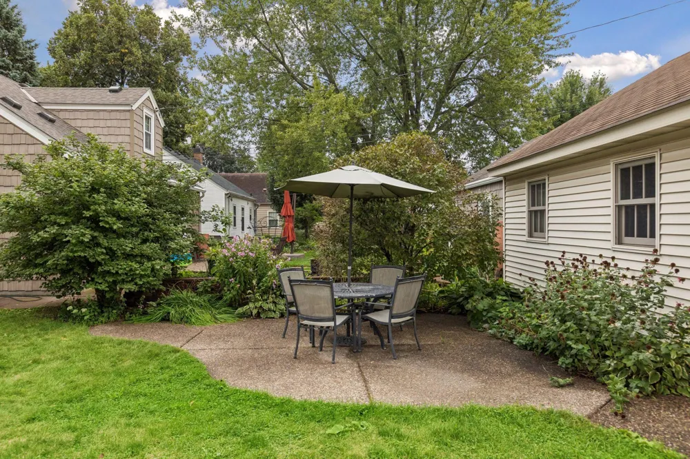 5912 10th Avenue S Minneapolis, MN 55417