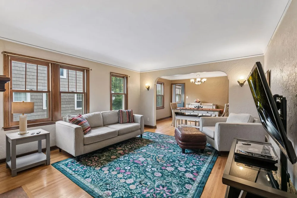 5912 10th Avenue S Minneapolis, MN 55417