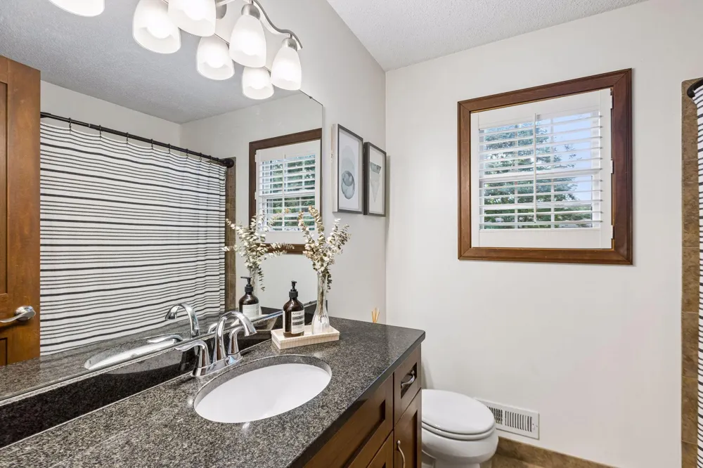 10735 102nd Avenue Maple Grove, MN 55369