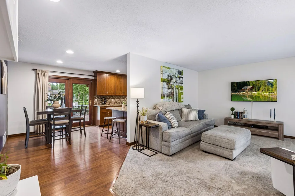 10735 102nd Avenue Maple Grove, MN 55369