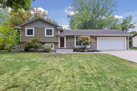 10735 102nd Avenue
