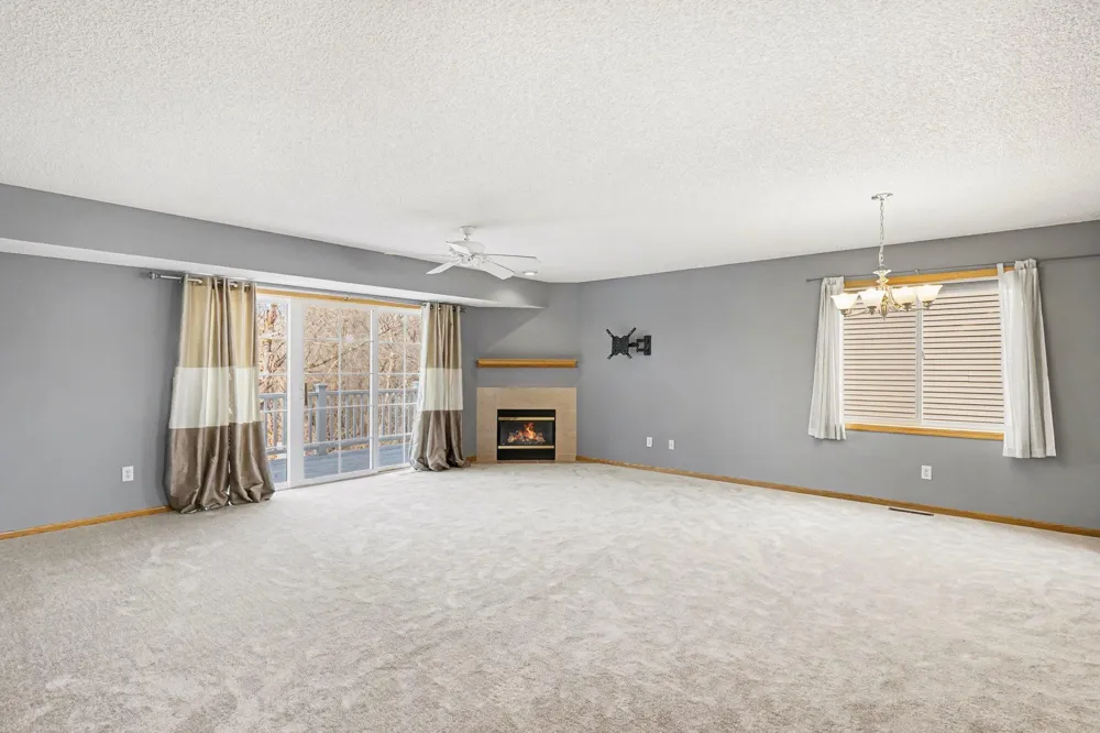 13900 Glendale Trail Savage, MN 55378