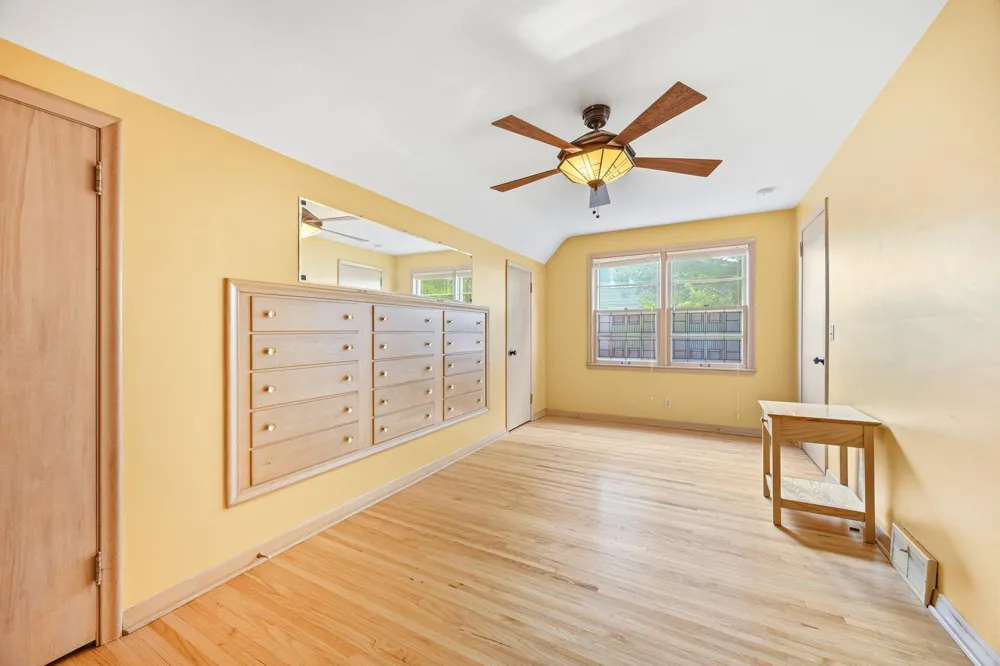 313 Vincent Avenue Minneapolis, MN 55405