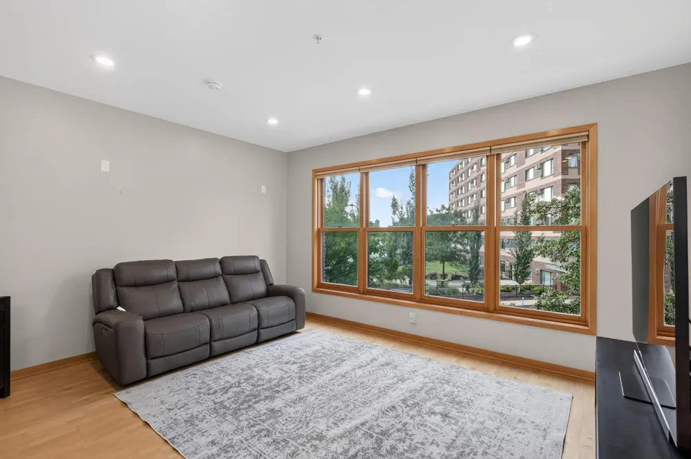 530 Grant Street E Minneapolis, MN 55404