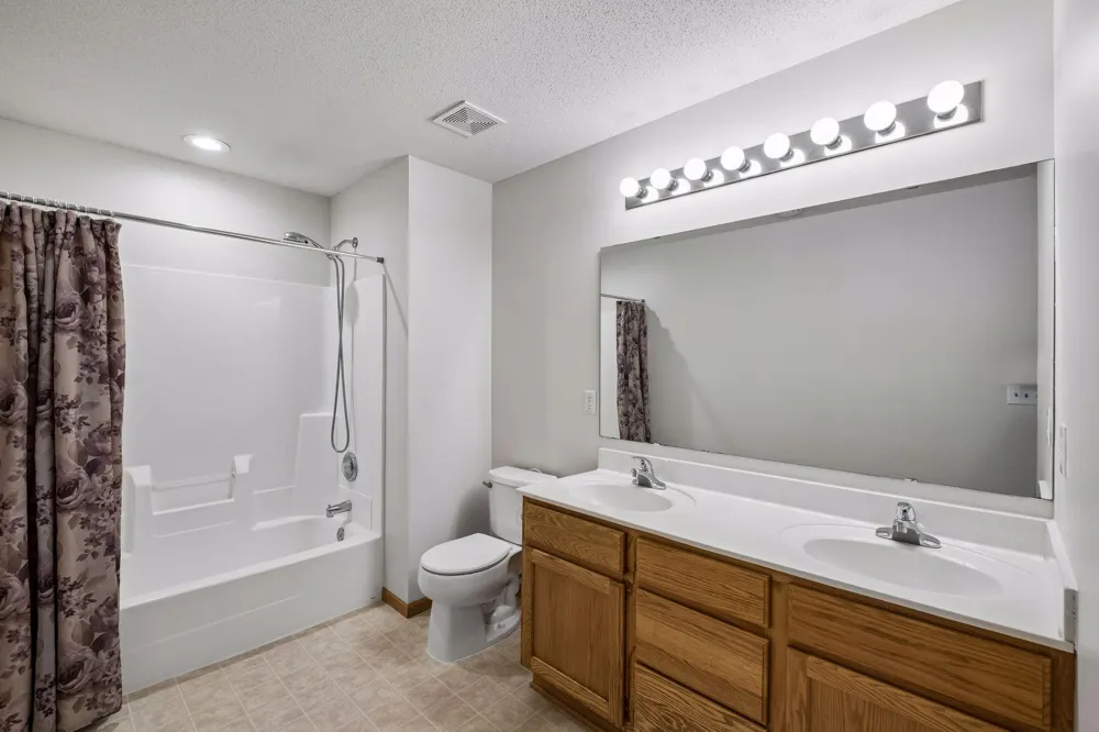 6646 154th Street W #162 Apple Valley, MN 55124