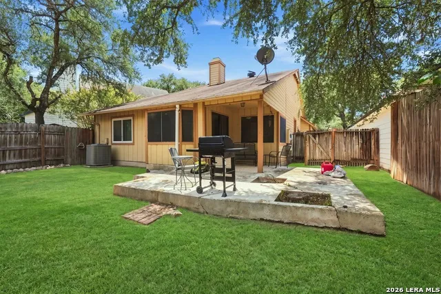 16610 FALLEN TREE DR San Antonio, TX 78247