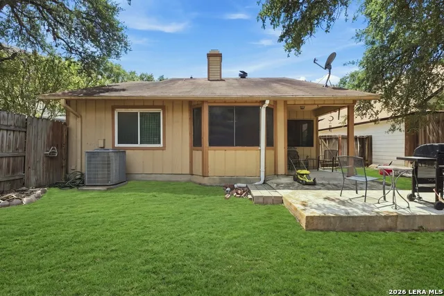 16610 FALLEN TREE DR San Antonio, TX 78247