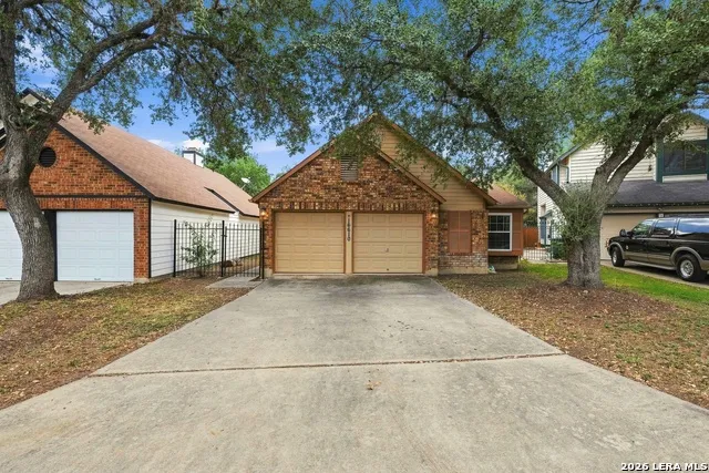 16610 FALLEN TREE DR San Antonio, TX 78247
