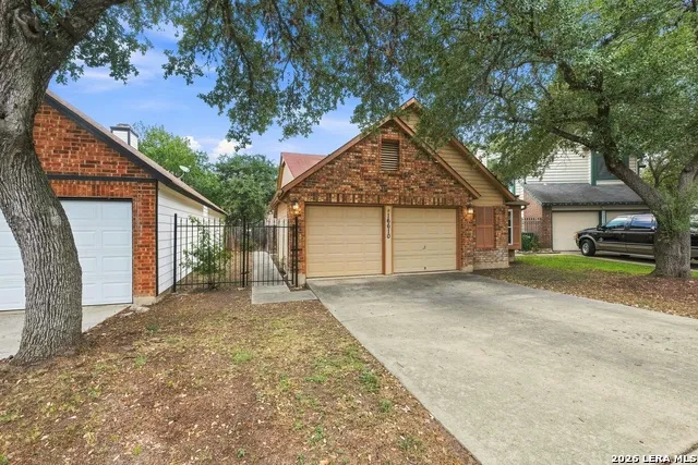16610 FALLEN TREE DR San Antonio, TX 78247