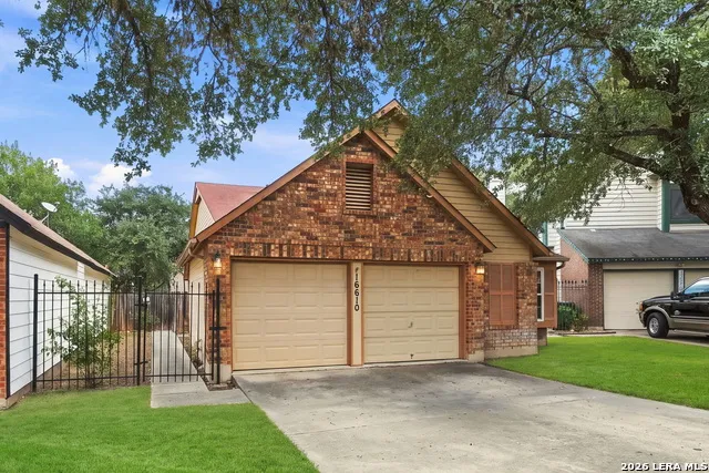 16610 FALLEN TREE DR San Antonio, TX 78247