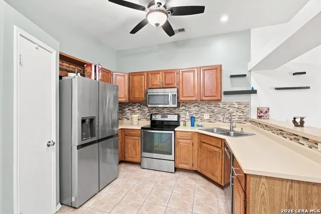 16610 FALLEN TREE DR San Antonio, TX 78247