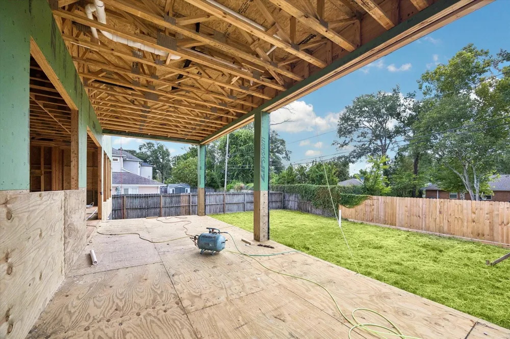 2031 Saxon Drive Houston, TX 77018
