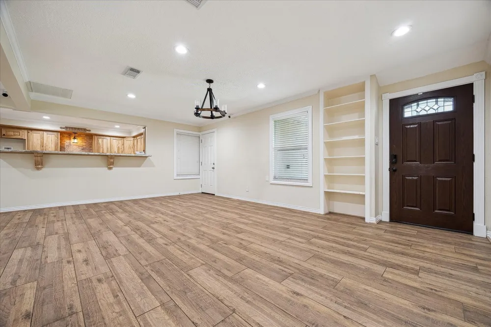 1325 Curtin Street Houston, TX 77018