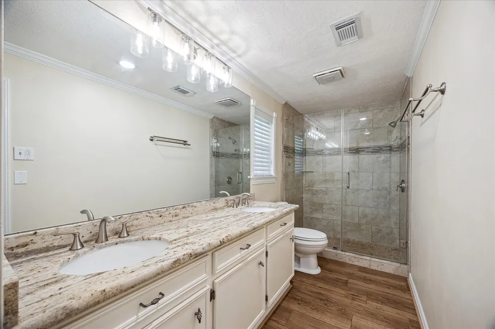 1325 Curtin Street Houston, TX 77018