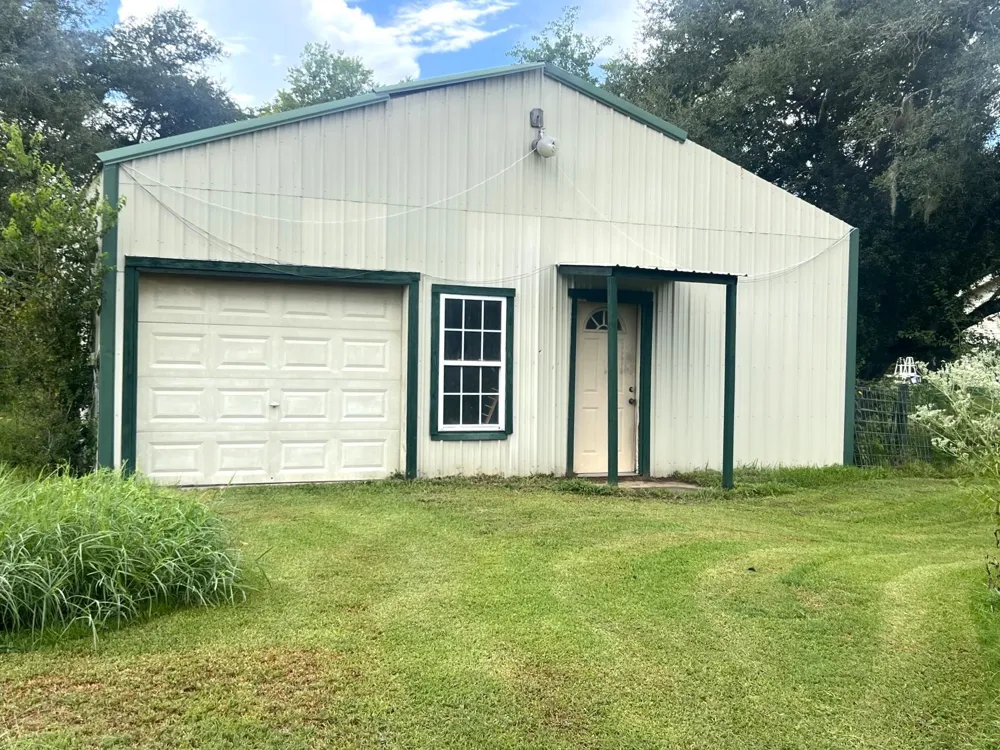 20218 Oak Forest Road Damon, TX 77430