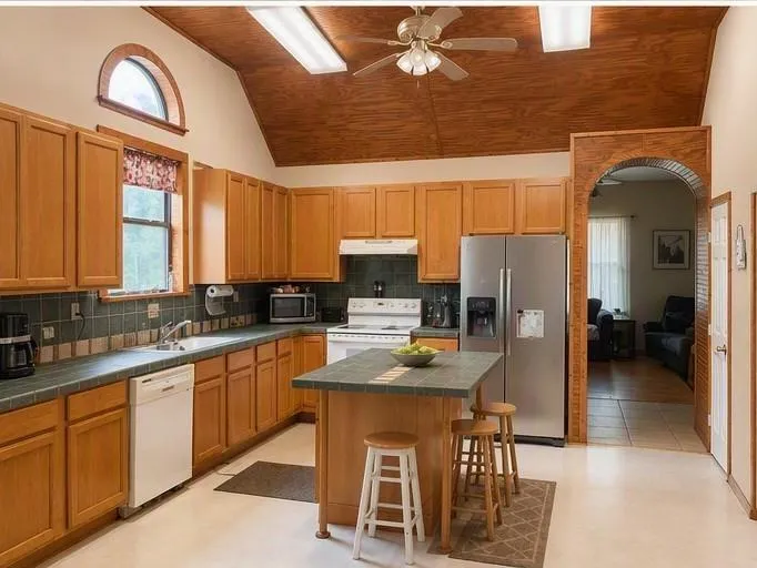 20218 Oak Forest Road Damon, TX 77430