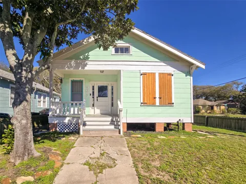4302 Avenue Q 1/2