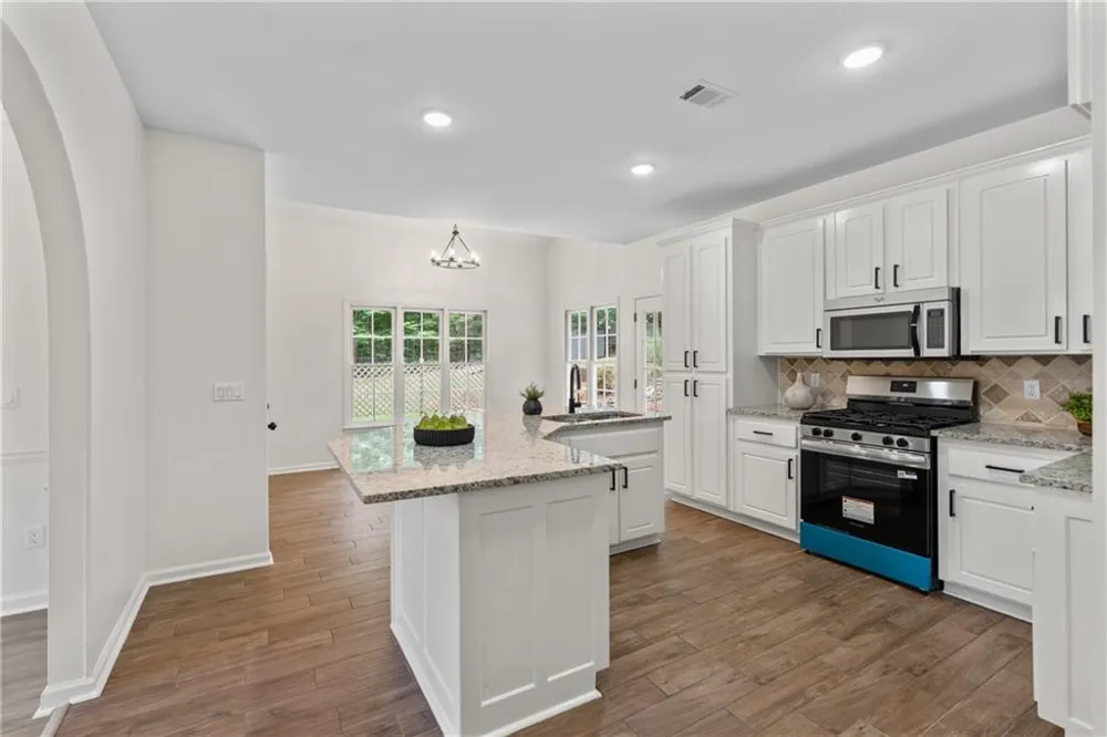 71 Picketts View Acworth, GA 30101