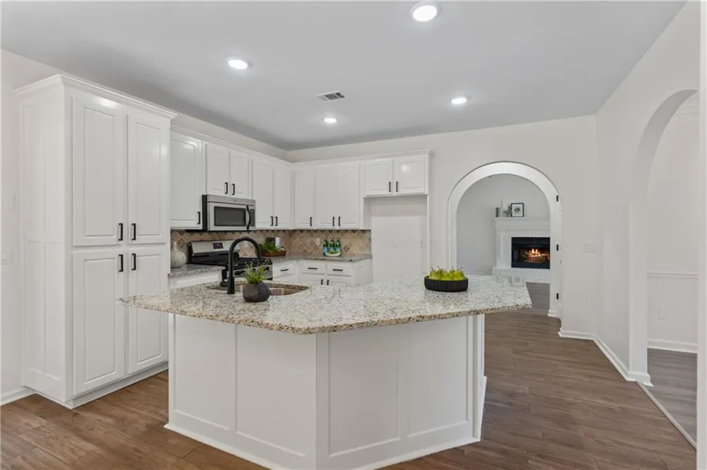71 Picketts View Acworth, GA 30101