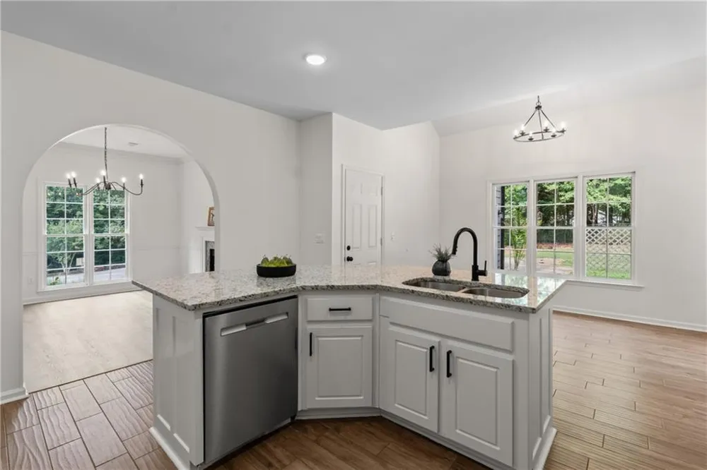 71 Picketts View Acworth, GA 30101