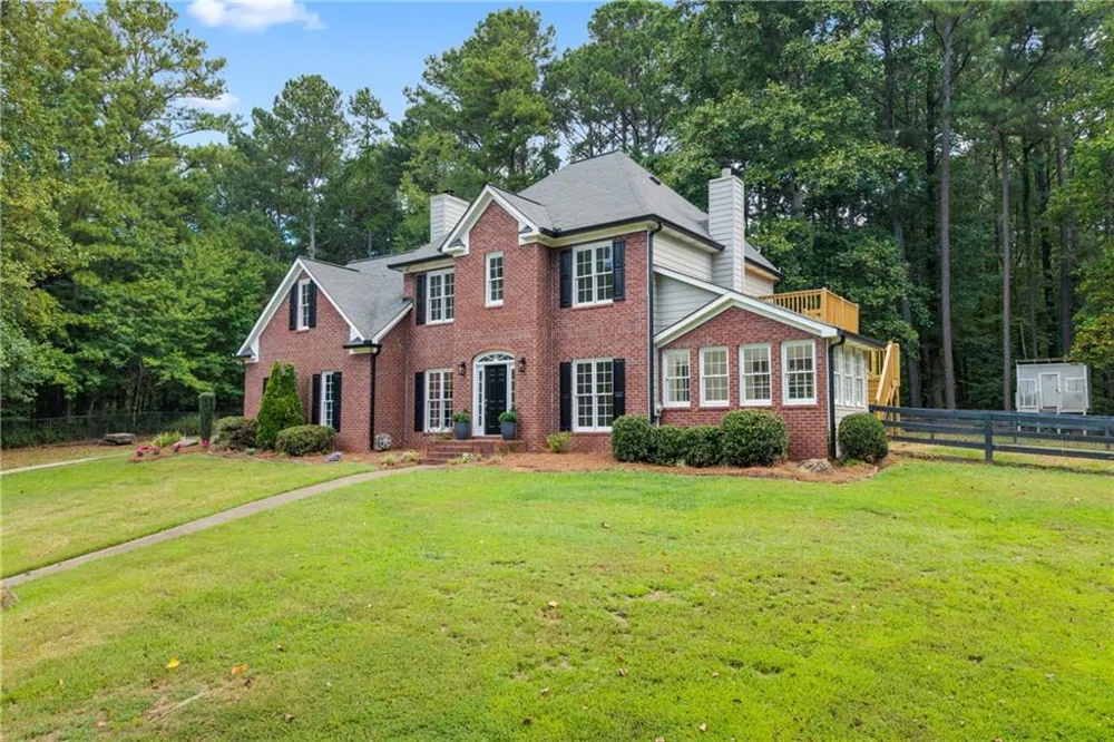 71 Picketts View Acworth, GA 30101