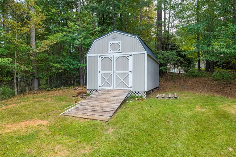 71 Picketts View Acworth, GA 30101