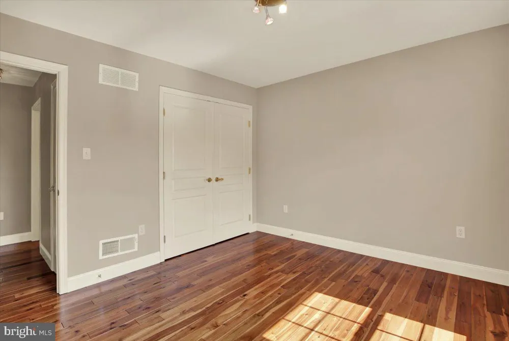 3381 HARWOOD Reading, PA 19608