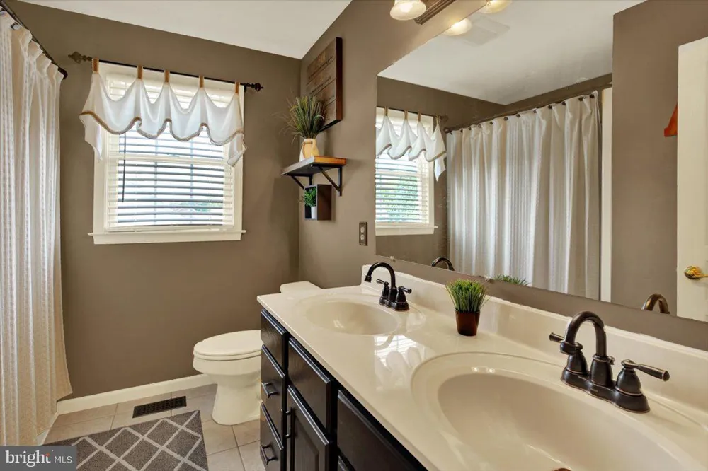 3381 HARWOOD Reading, PA 19608