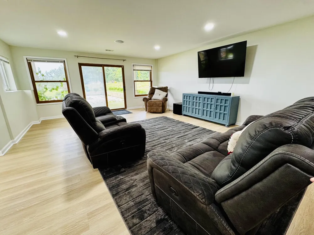 77544 38th Avenue Covert, MI 49043