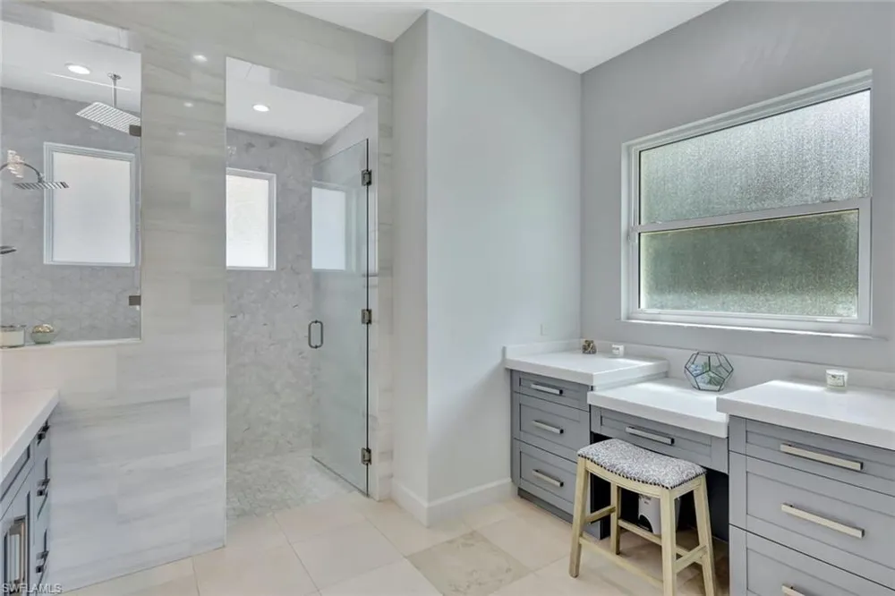 140 37th Avenue NW Naples, FL 34120