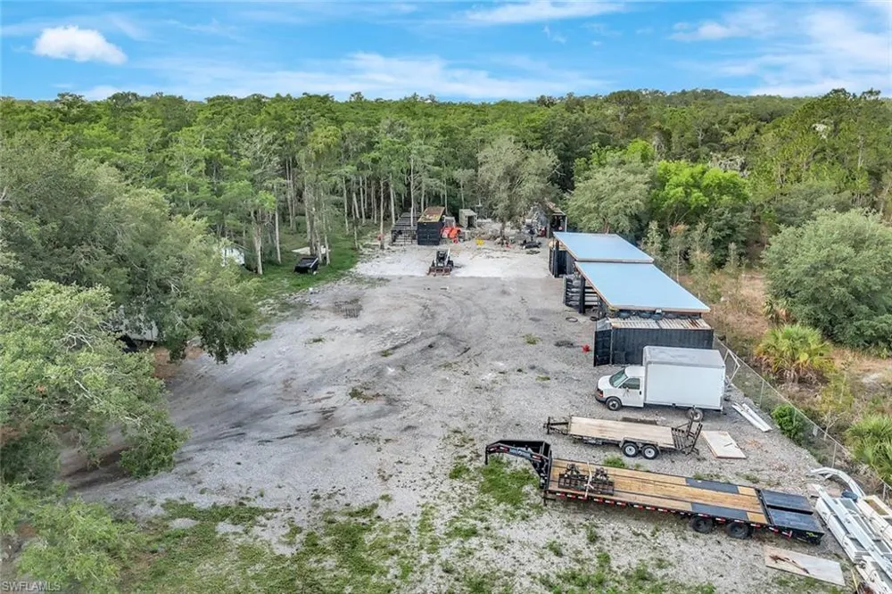 140 37th Avenue NW Naples, FL 34120
