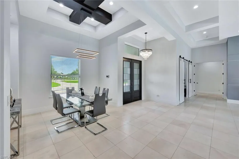 140 37th Avenue NW Naples, FL 34120