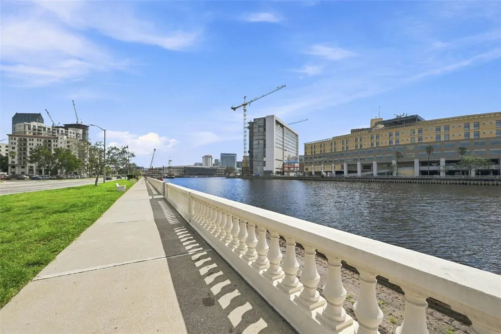 345 BAYSHORE BOULEVARD #1006 Tampa, FL 33606