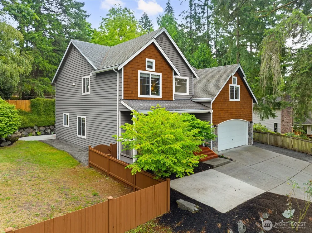 19028 37th Avenue NE Lake Forest Park, WA 98155