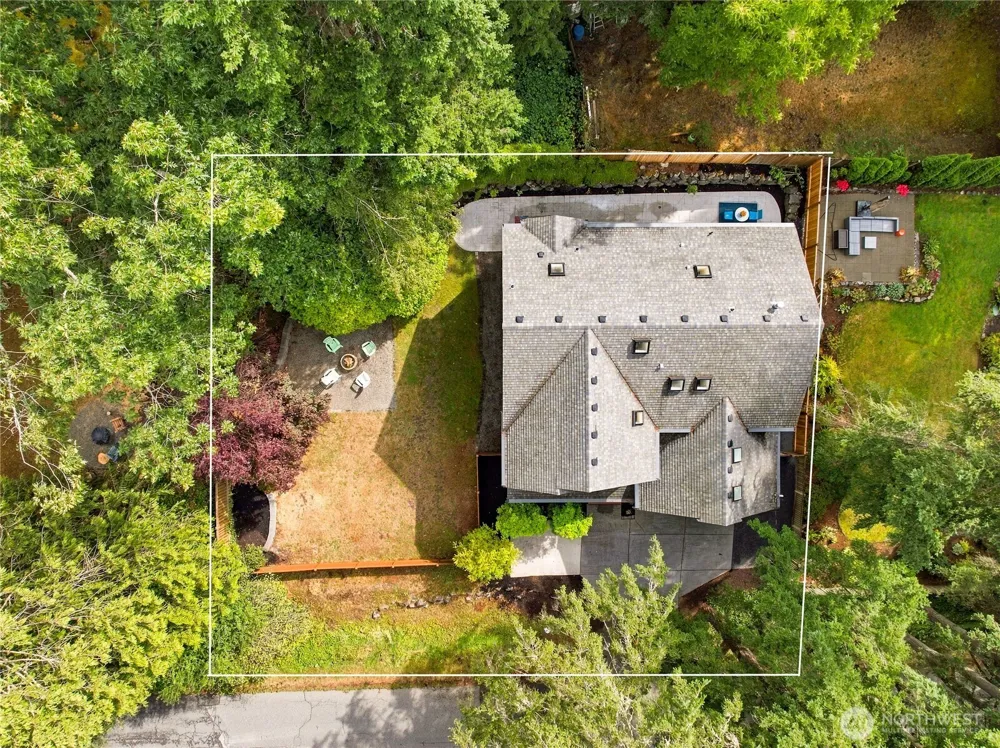 19028 37th Avenue NE Lake Forest Park, WA 98155