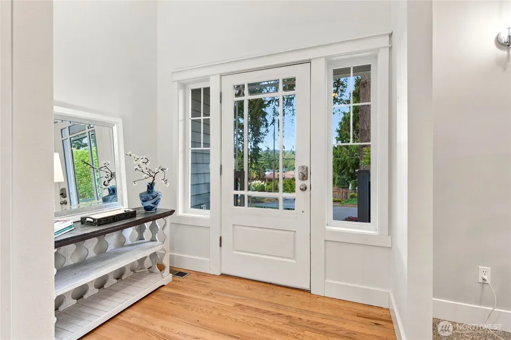 19028 37th Avenue NE Lake Forest Park, WA 98155