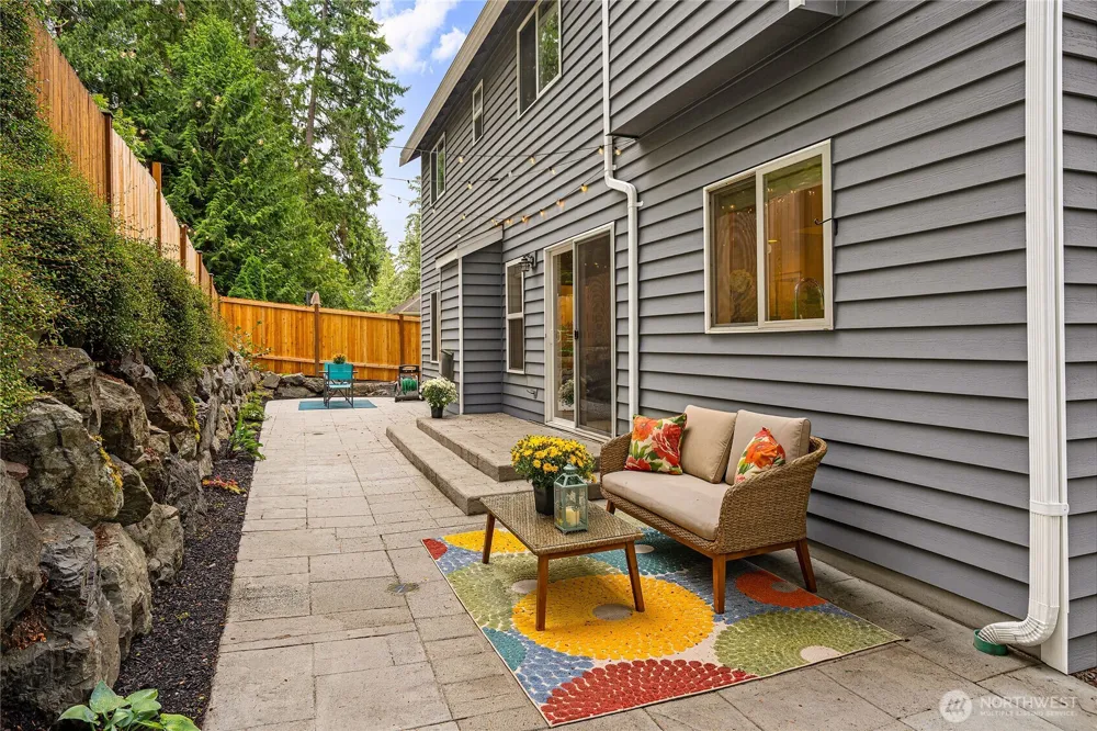 19028 37th Avenue NE Lake Forest Park, WA 98155