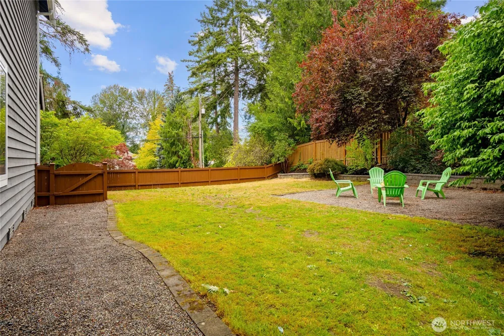 19028 37th Avenue NE Lake Forest Park, WA 98155