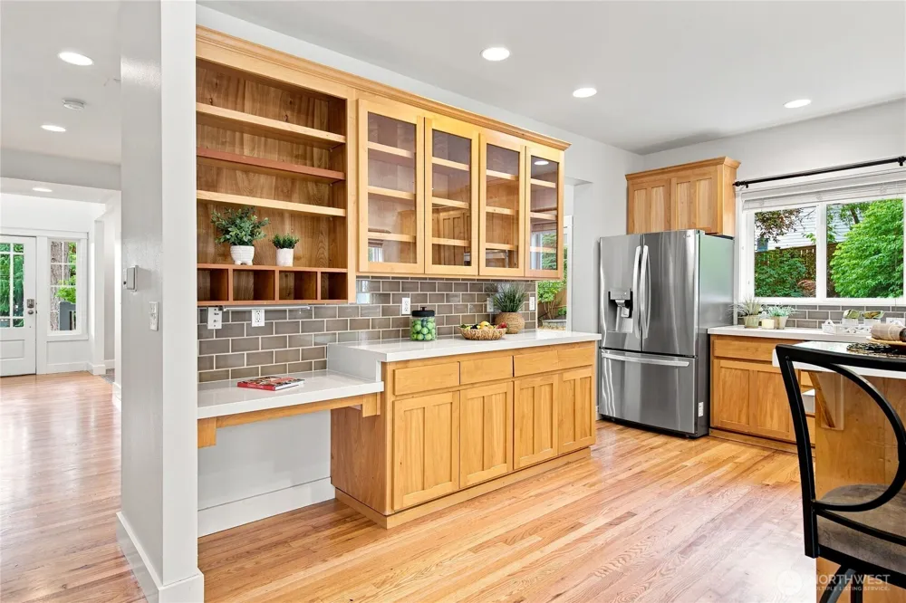 19028 37th Avenue NE Lake Forest Park, WA 98155